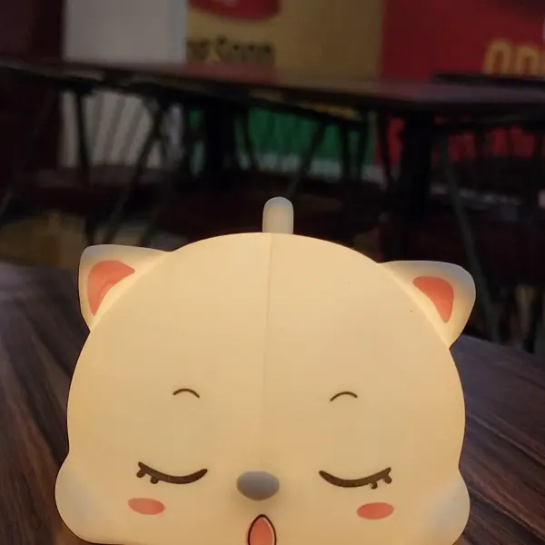 Cat Silicone Touch Night Lamp – USB Rechargeable, 7-Color Changing Light for Kids' Bedroom & Table